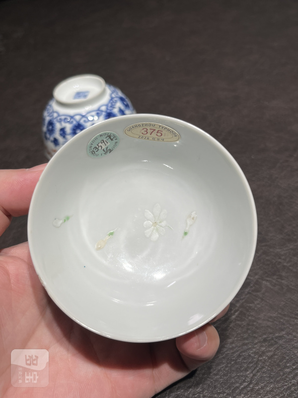 清道光 “嶰竹造”青花矾红莲托八宝茶圆一对 - 图8